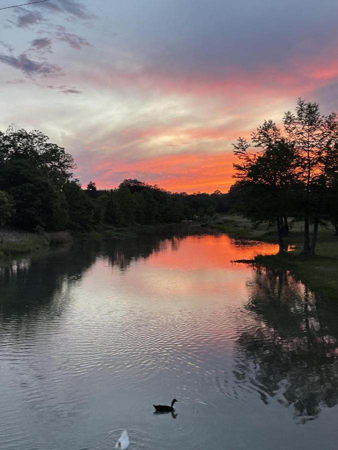 Htr Tx Hill Country Campground Kerrville Εξωτερικό φωτογραφία